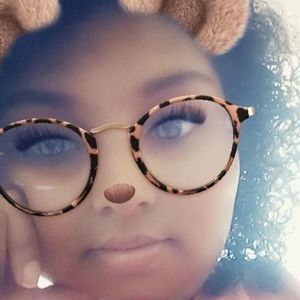 Meet your Posher, Shae